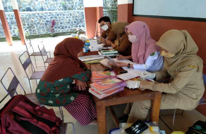 Kegiatan Rutin Pos Pelayanan Terpadu Pada Lansia